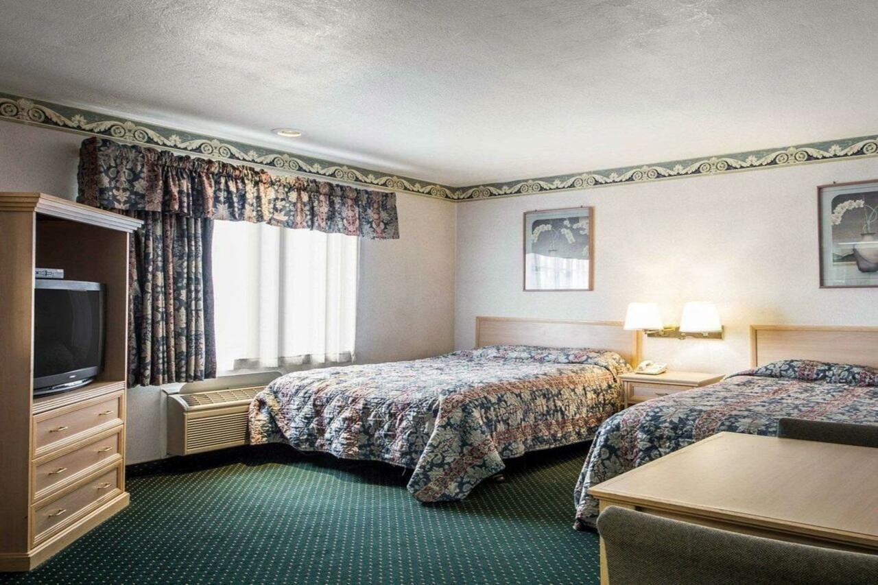 Rodeway Inn Monterey Near Fairgrounds Kültér fotó