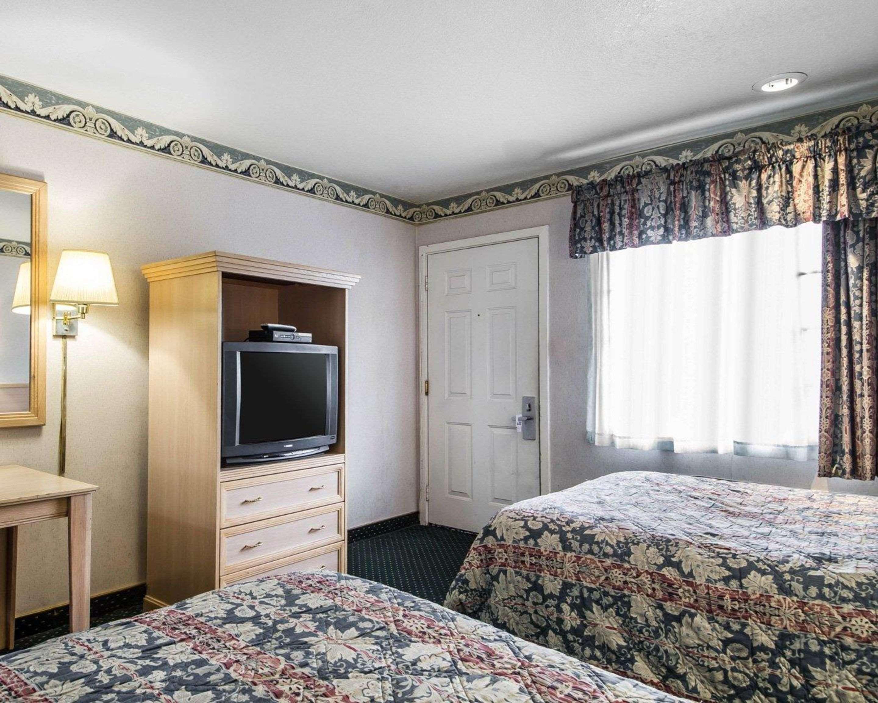 Rodeway Inn Monterey Near Fairgrounds Kültér fotó