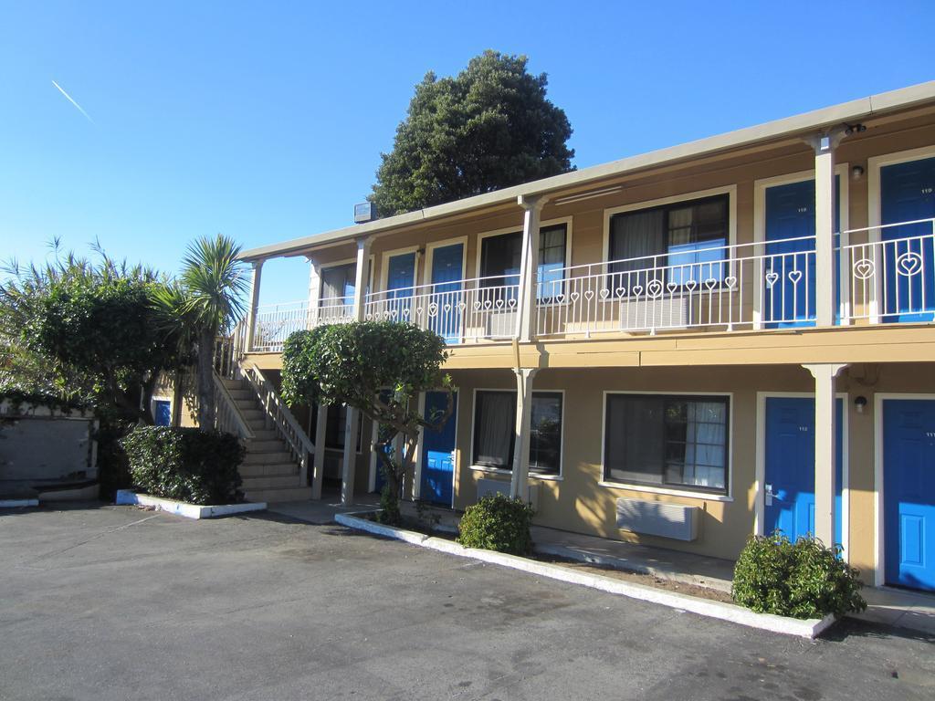 Rodeway Inn Monterey Near Fairgrounds Kültér fotó